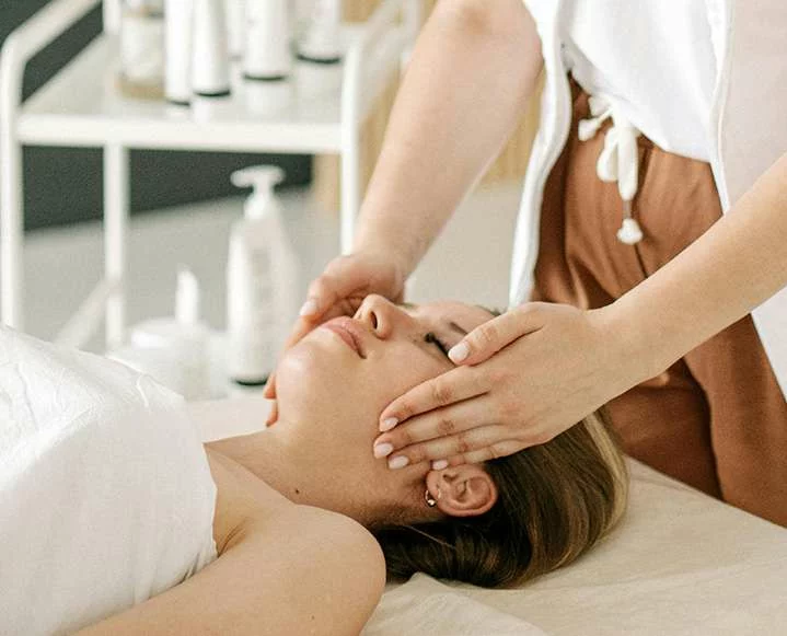 4 Skincare Pros Weigh In On Microneedling with PRP, Stem Cells + Beyond