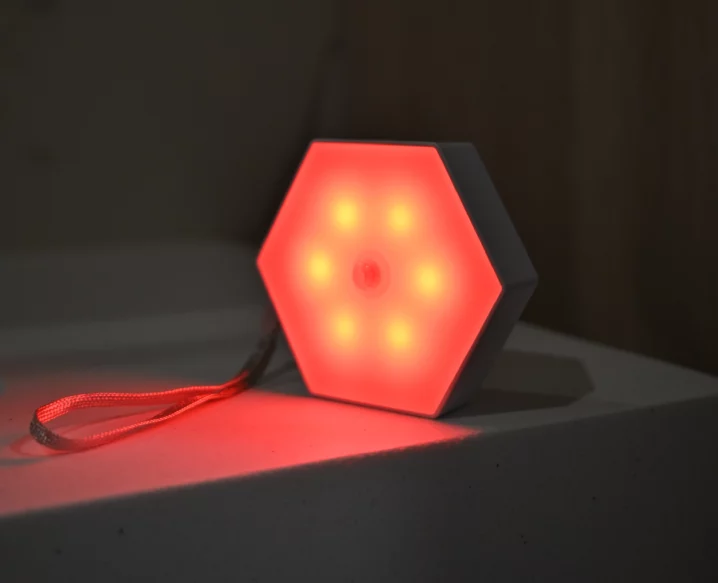 Bon Charge motion sensor blue light blocking