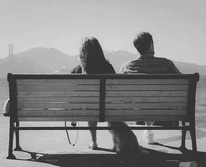 How to Know When to Let Go of a Relationship, According to a Therapist