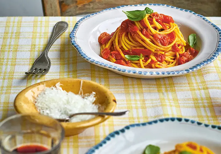 Tomato and saffron spaghetti, a Sardinian pasta dish from Eat Like A Sardinian